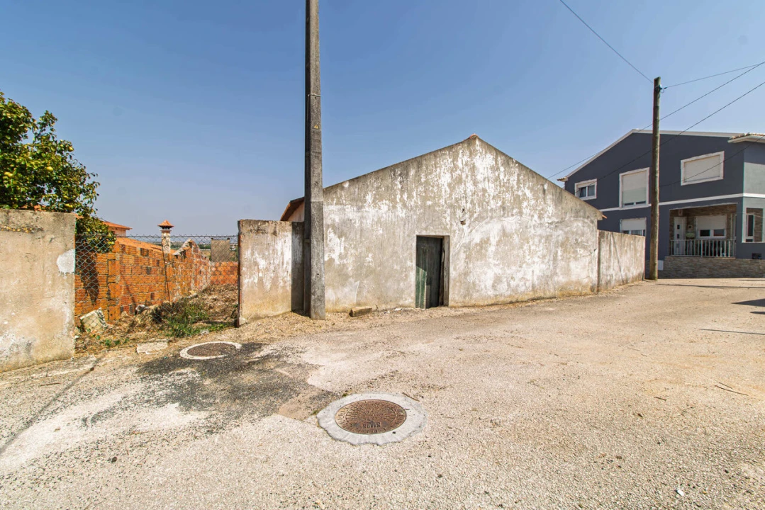 Moradia T1 para Venda em São Pedro da Cadeira Foto 2