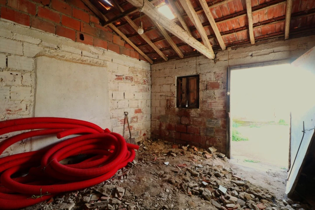 Moradia T1 para Venda em São Pedro da Cadeira Foto 9