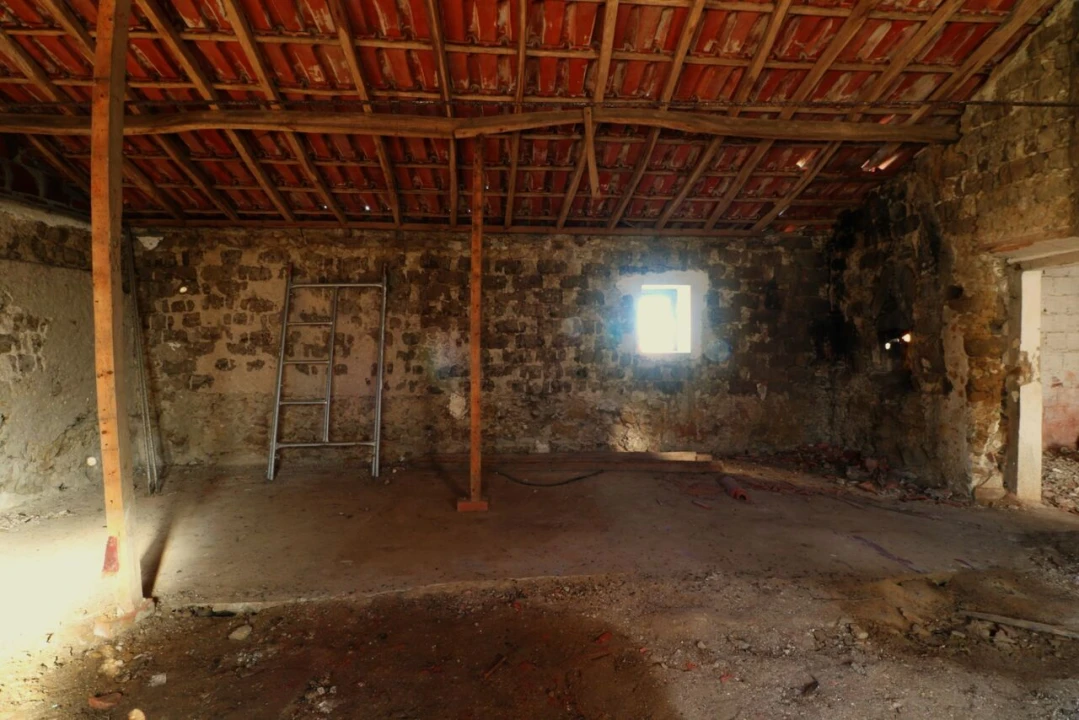 Moradia T1 para Venda em São Pedro da Cadeira Foto 13