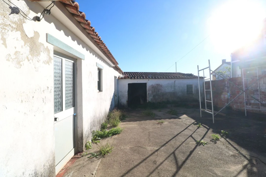 Moradia T1 para Venda em São Pedro da Cadeira Foto 17