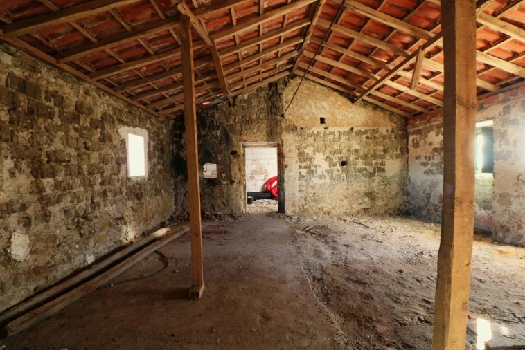 Moradia T1 para Venda em São Pedro da Cadeira Foto 14