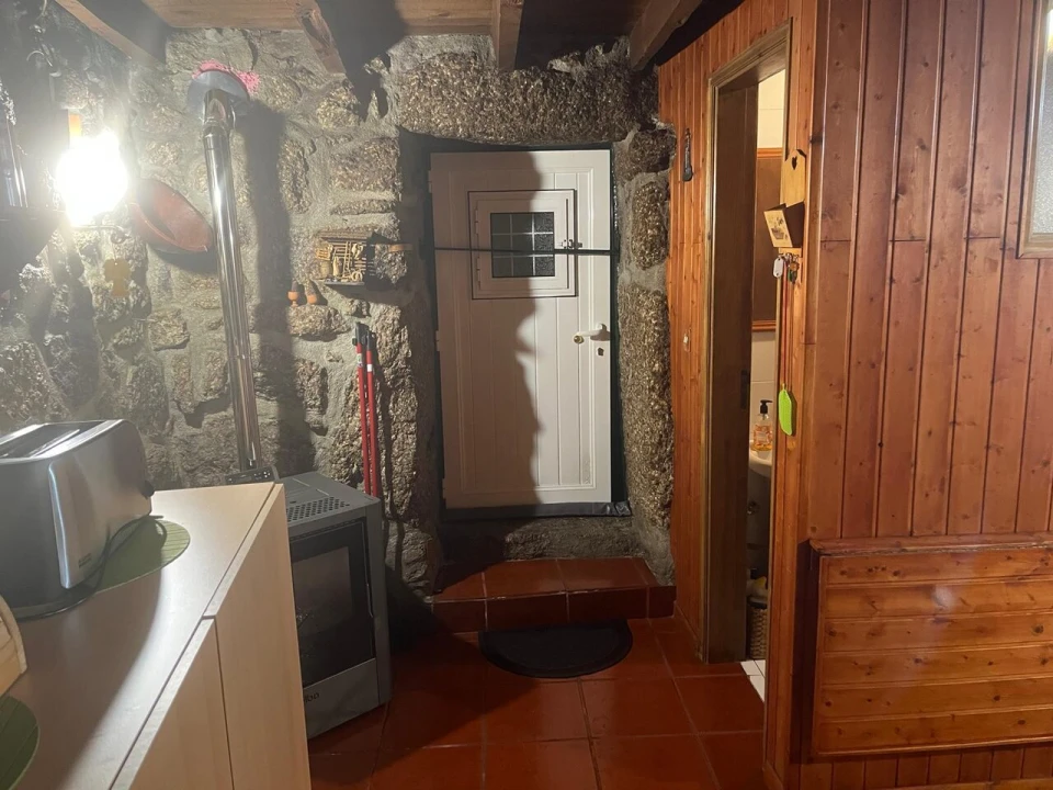 Moradia T2 para Venda em Sabugueiro Foto 8