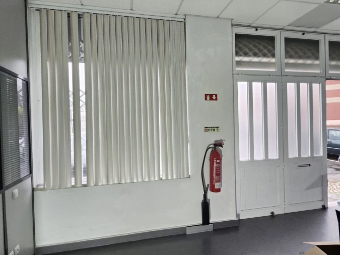 Loja para Arrendamento em Venteira