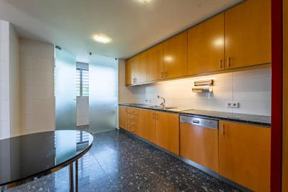 Apartamento T4 para Venda em Campanhã