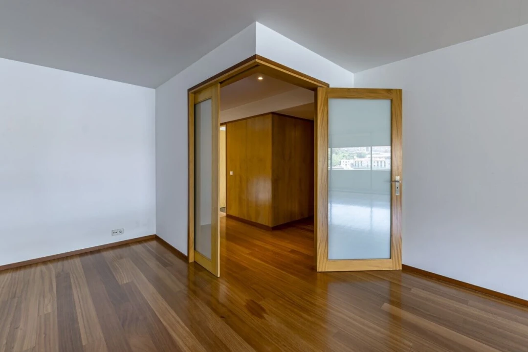 Apartamento T2 para Venda em Lordelo do Ouro e Massarelos Foto 3
