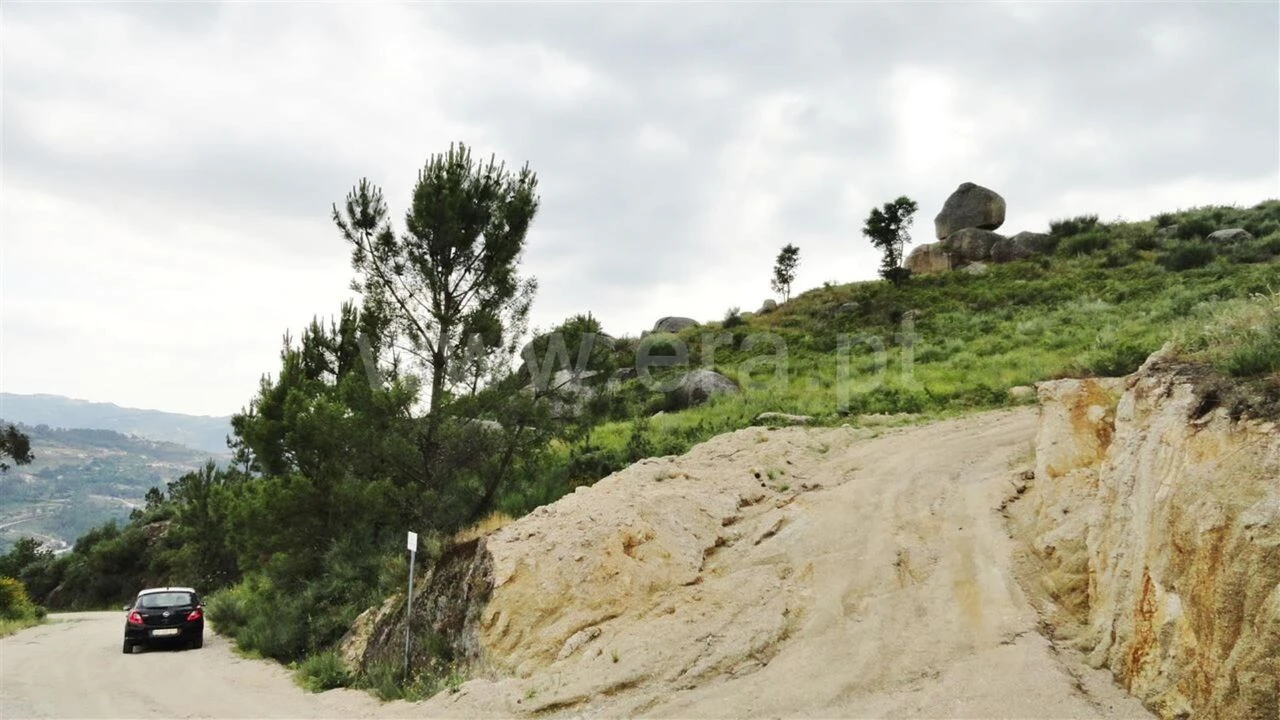 Terreno para Venda em Soalhães Foto 6