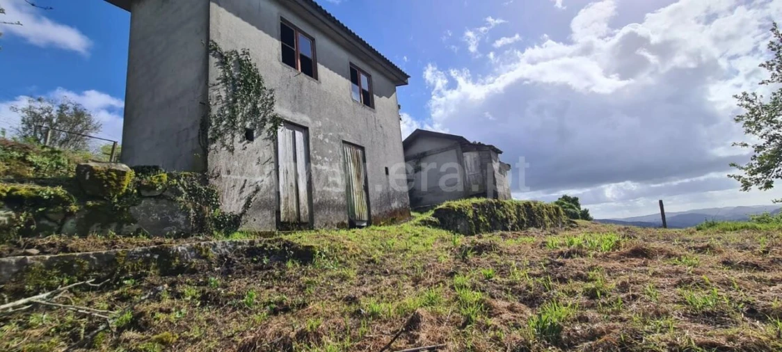 Moradia T1 para Venda em Penhalonga e Paços de Gaiolo Foto 3