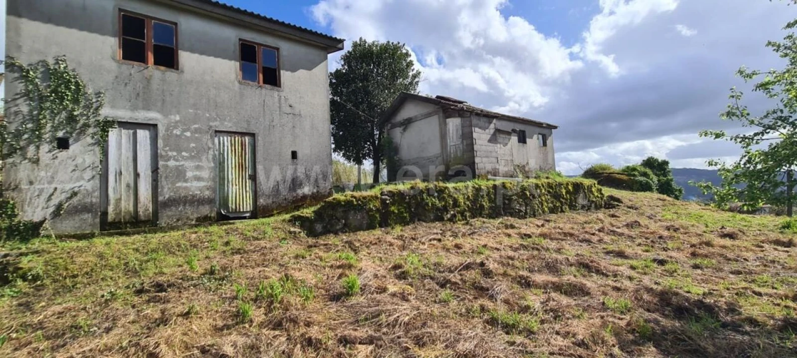 Moradia T1 para Venda em Penhalonga e Paços de Gaiolo Foto 1