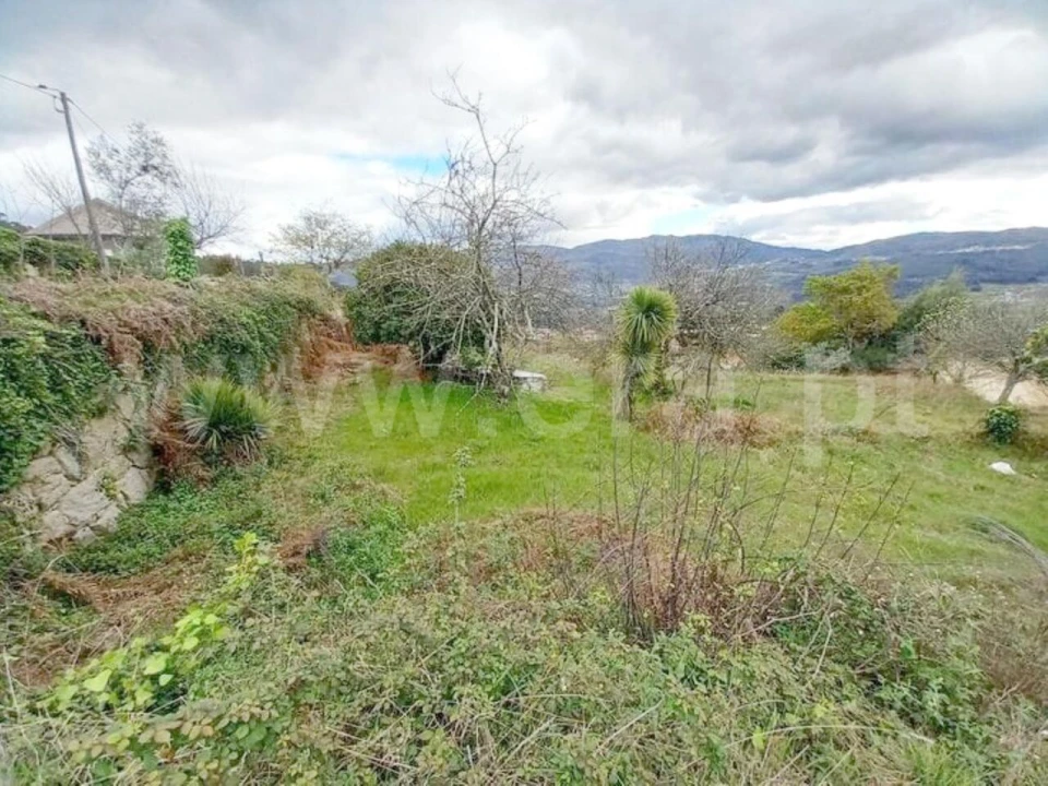 Moradia T0 para Venda em Penhalonga e Paços de Gaiolo Foto 2