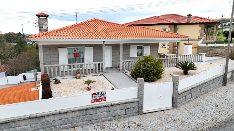 Moradia T3 para Venda em Soalhães