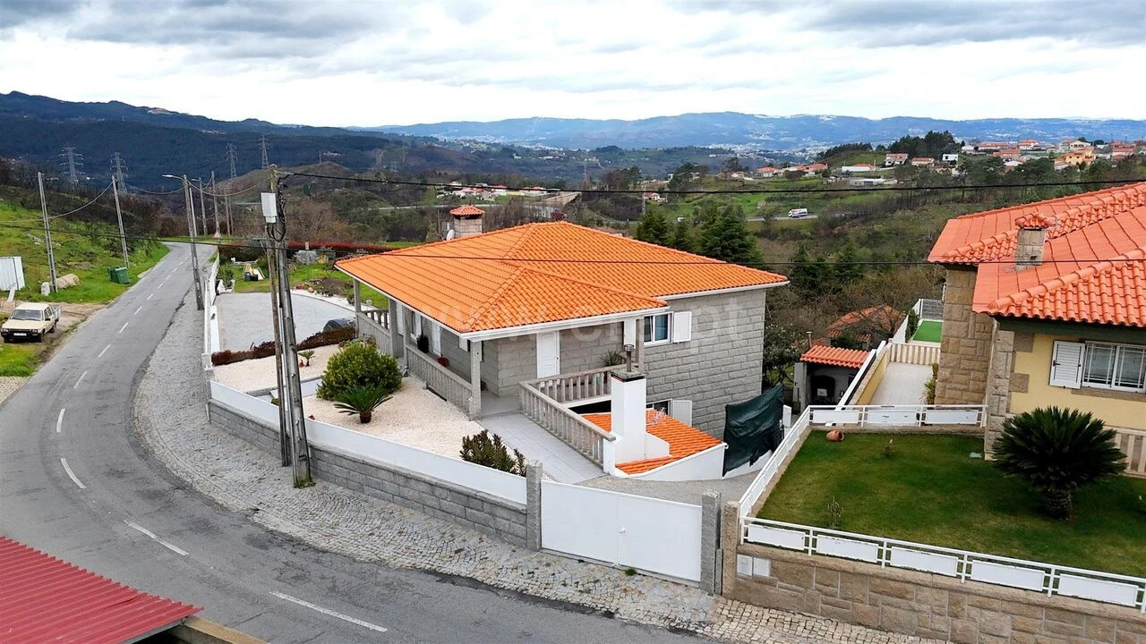 Moradia T3 para Venda em Soalhães Foto 3