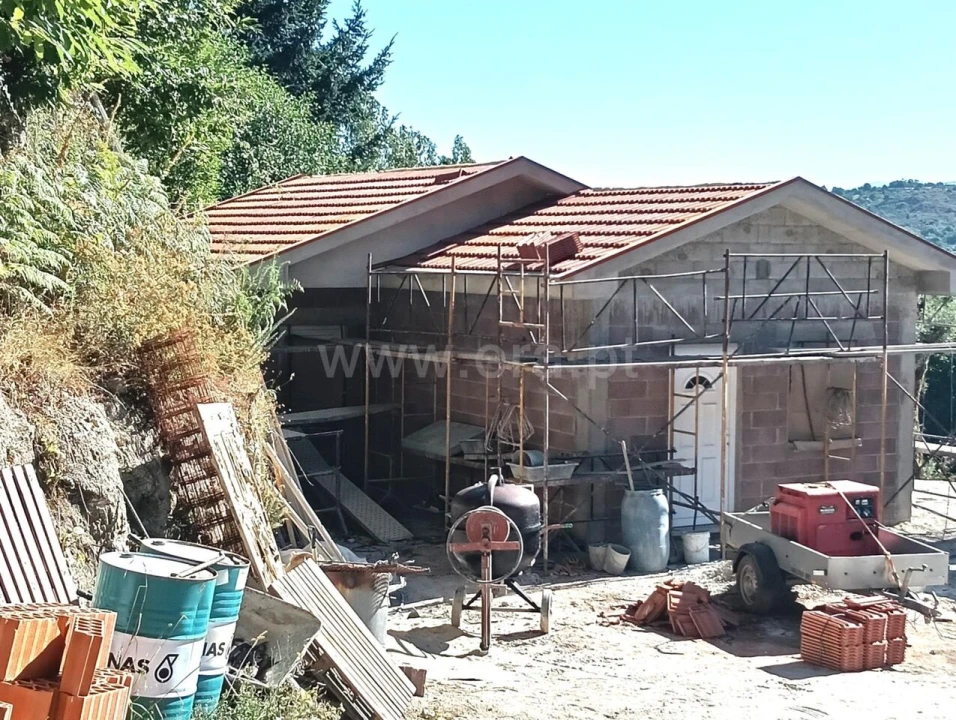 Terreno para Venda em Avessadas e Rosém Foto 2