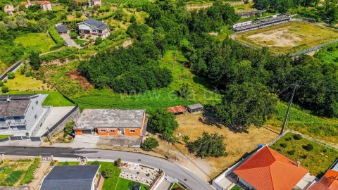 Armazém para Venda em Sande e São Lourenço