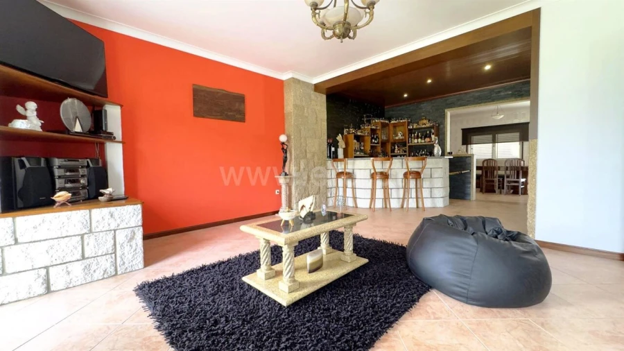 Moradia T4 para Venda em Alpendorada, Várzea e Torrão Foto 7