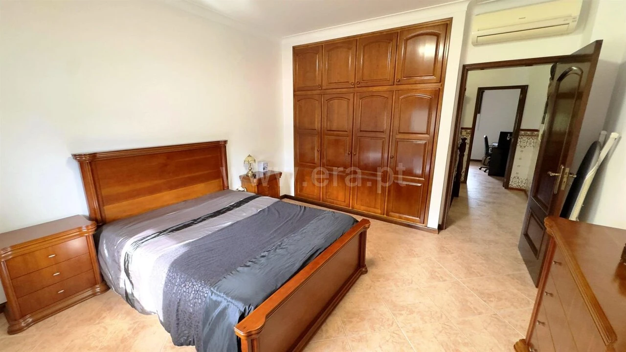 Moradia T4 para Venda em Alpendorada, Várzea e Torrão Foto 16