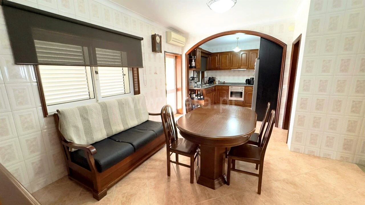 Moradia T4 para Venda em Alpendorada, Várzea e Torrão Foto 9