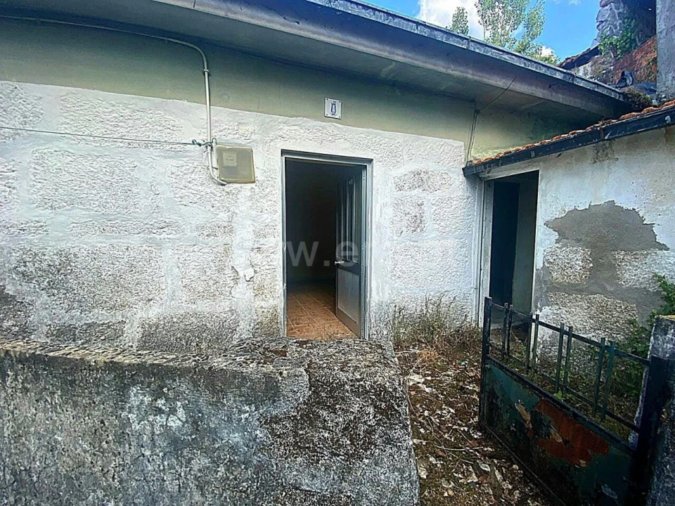 Moradia T1 para Venda em Soalhães Foto 4