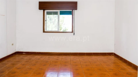 Moradia T2 para Venda em Avessadas e Rosém