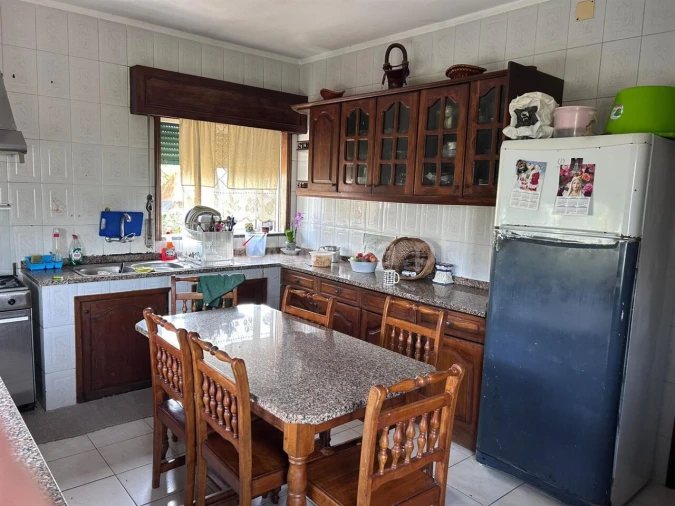 Moradia T2 para Venda em Avessadas e Rosém Foto 5