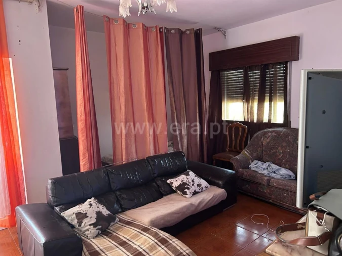 Moradia T2 para Venda em Avessadas e Rosém Foto 7