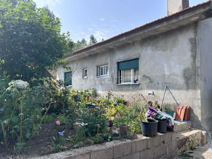 Moradia T2 para Venda em Avessadas e Rosém Foto 4