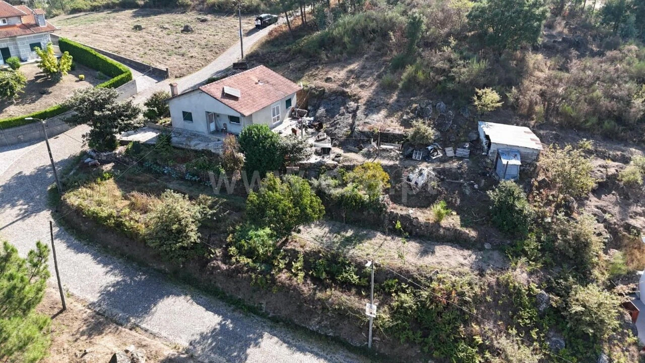 Moradia T2 para Venda em Avessadas e Rosém Foto 19