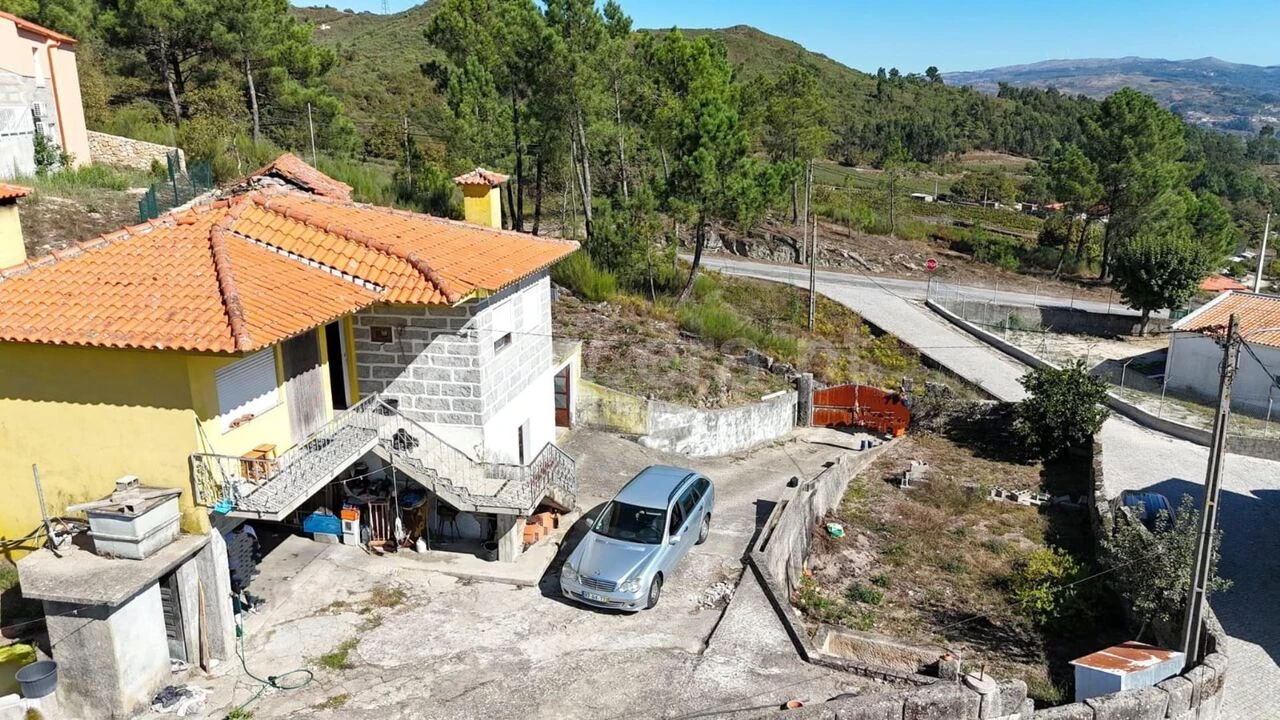 Moradia T2 para Venda em Penhalonga e Paços de Gaiolo Foto 9