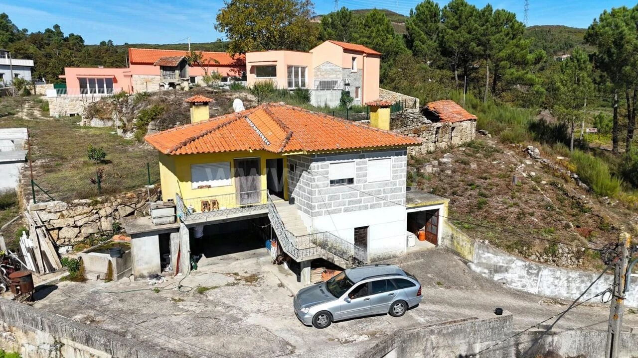 Moradia T2 para Venda em Penhalonga e Paços de Gaiolo Foto 6