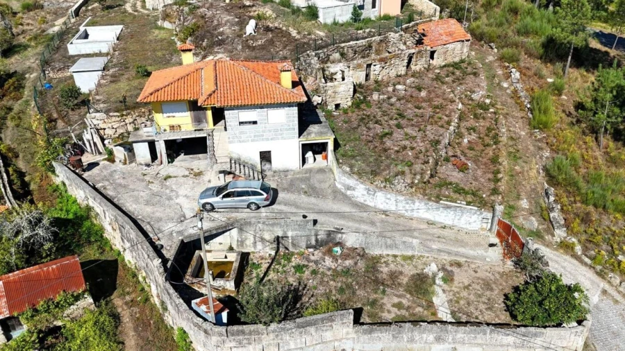Moradia T2 para Venda em Penhalonga e Paços de Gaiolo
