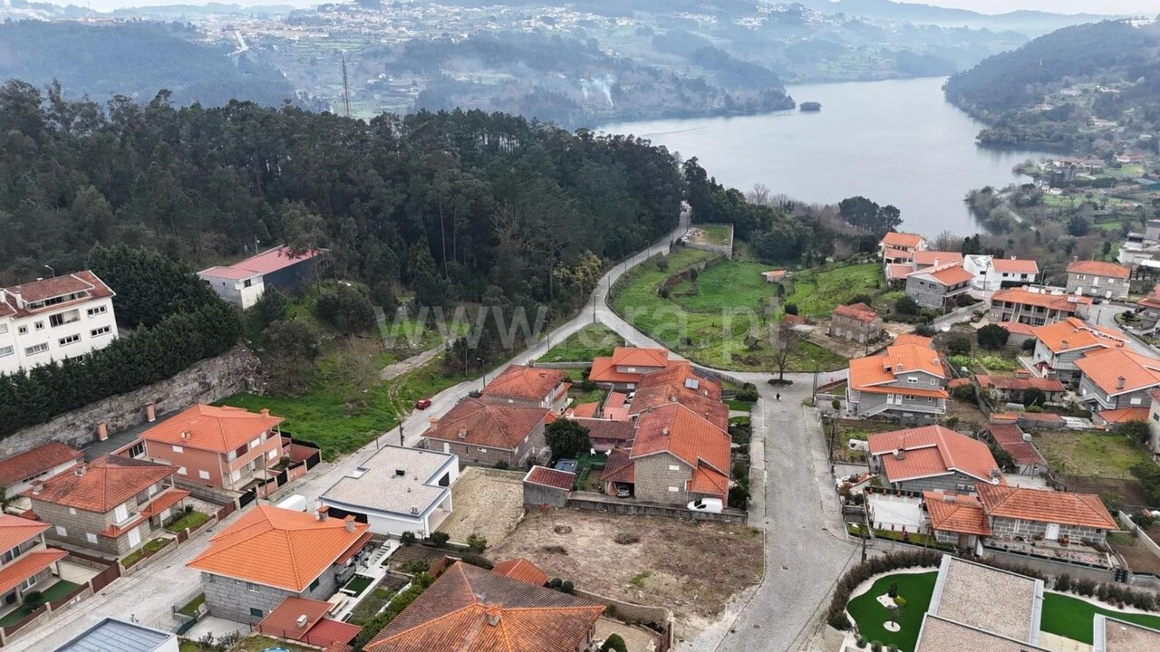Terreno para Venda em Alpendorada, Várzea e Torrão Foto 6