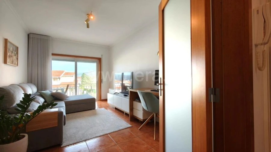 Apartamento T1 para Venda em Vila Boa do Bispo Foto 9