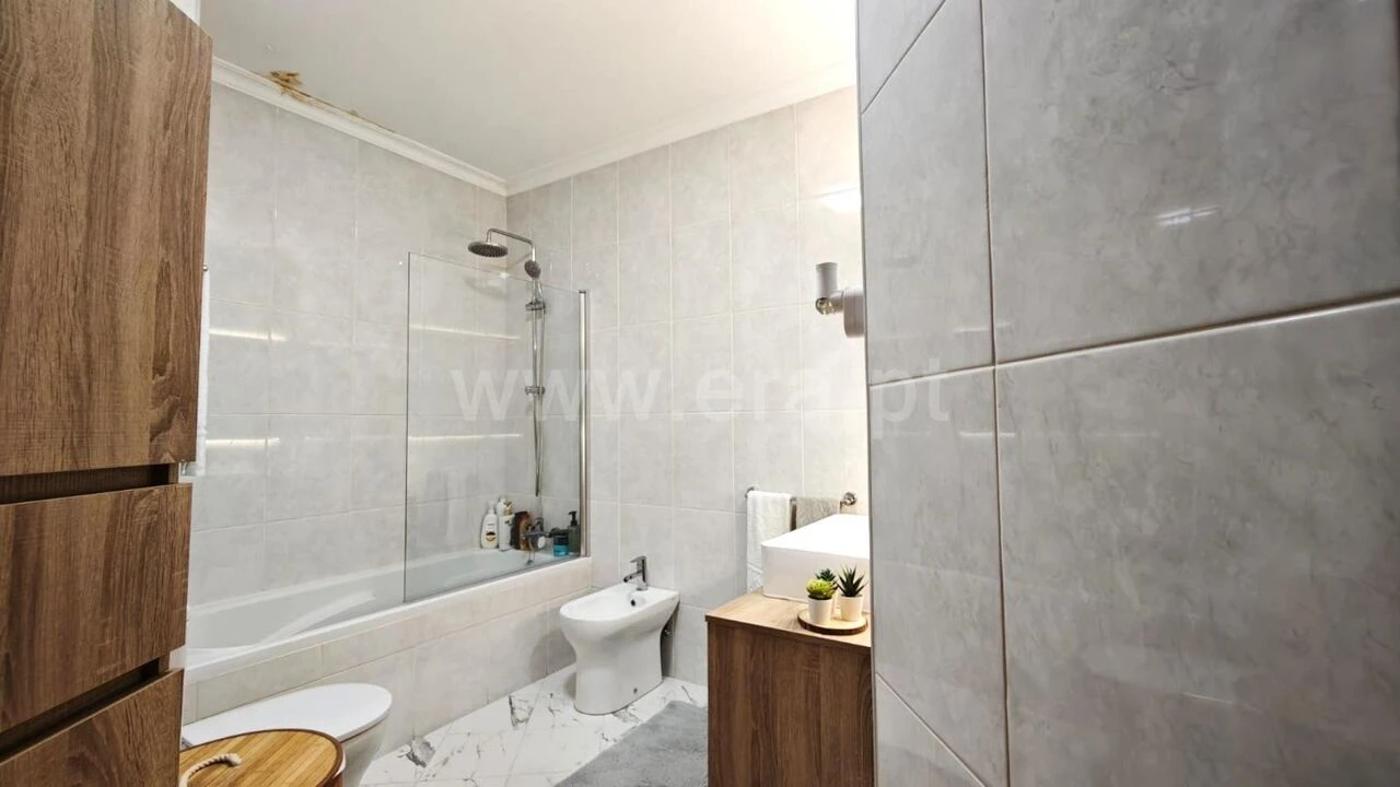 Apartamento T1 para Venda em Vila Boa do Bispo Foto 4