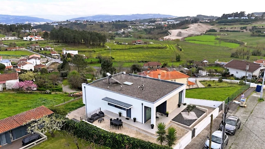 Moradia T3 para Venda em Castelões Foto 1