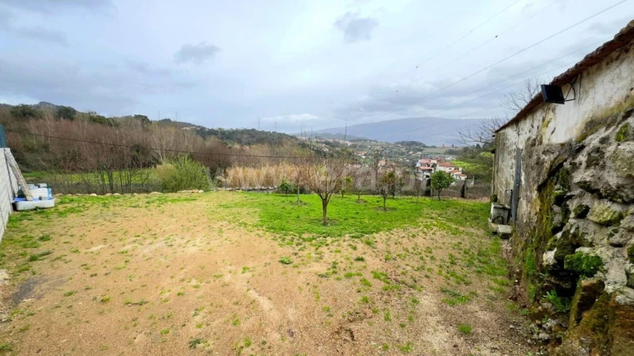 Moradia T0 para Venda em Santa Marinha do Zezere Foto 3