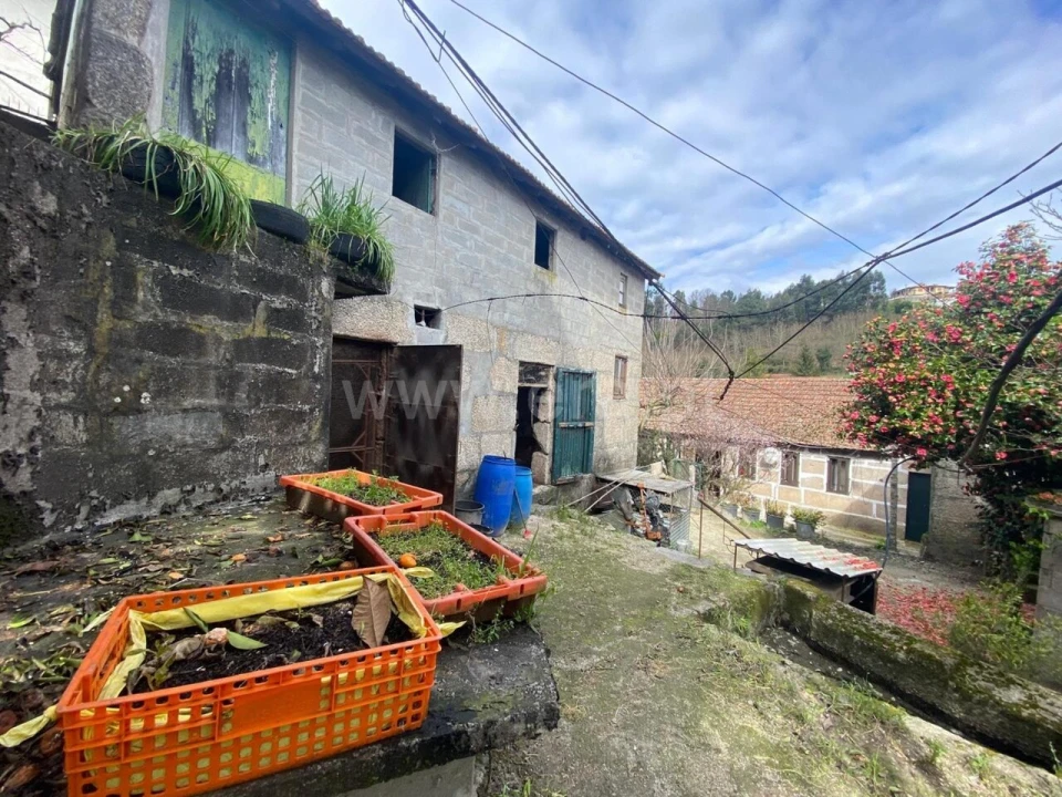 Moradia T0 para Venda em Paredes de Viadores e Manhuncelos Foto 9