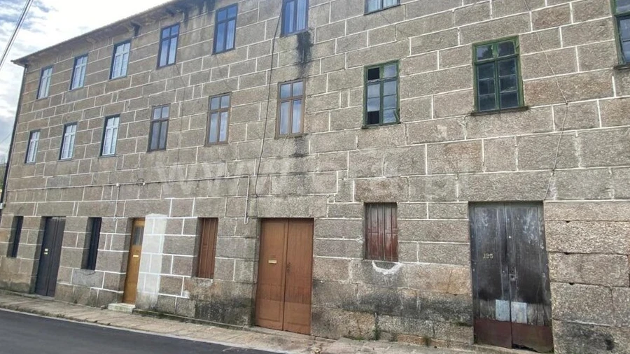 Moradia T0 para Venda em Paredes de Viadores e Manhuncelos