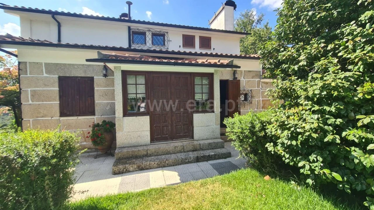 Moradia T4 para Venda em São Cristovão de Nogueira Foto 10