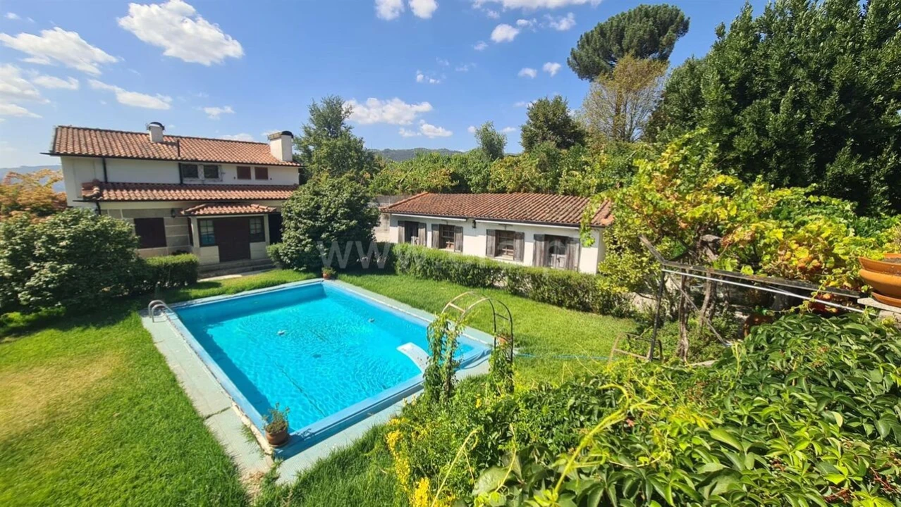 Moradia T4 para Venda em São Cristovão de Nogueira Foto 8