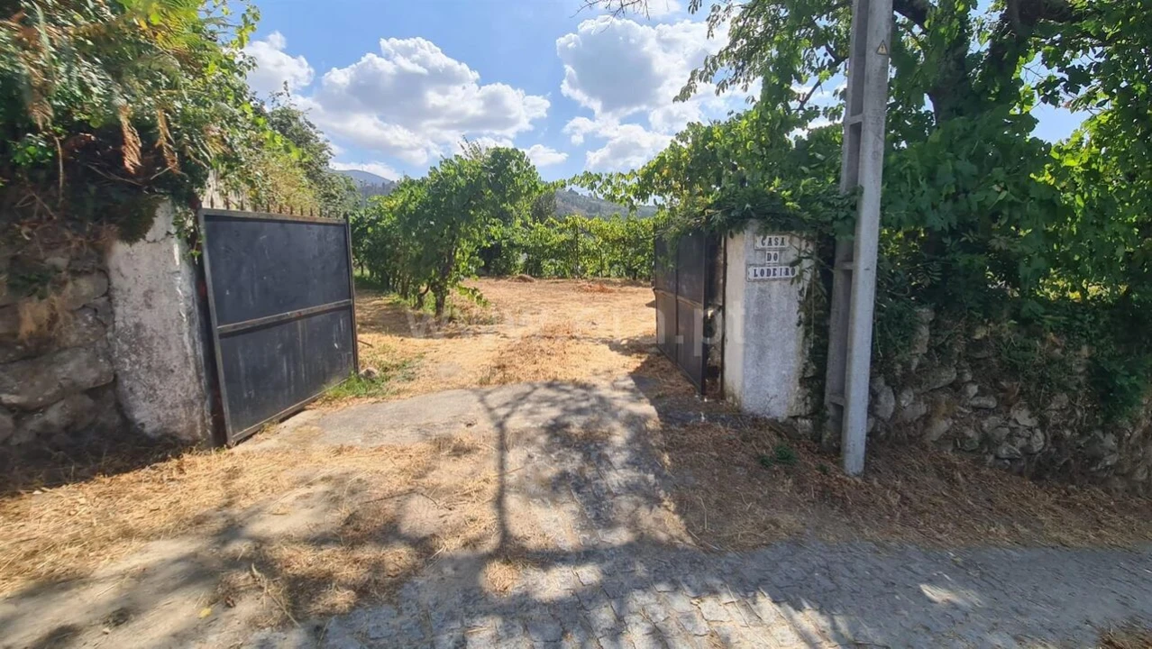 Moradia T4 para Venda em São Cristovão de Nogueira Foto 2