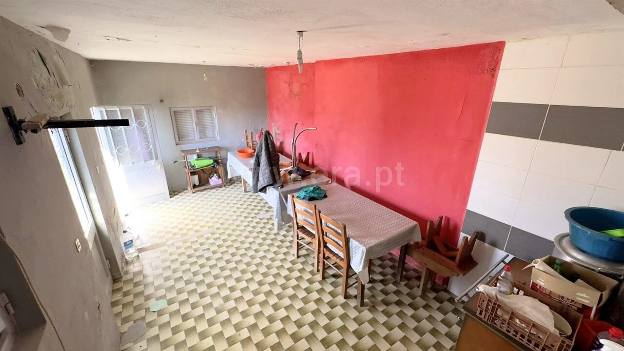 Moradia T0 para Venda em Alpendorada, Várzea e Torrão Foto 12