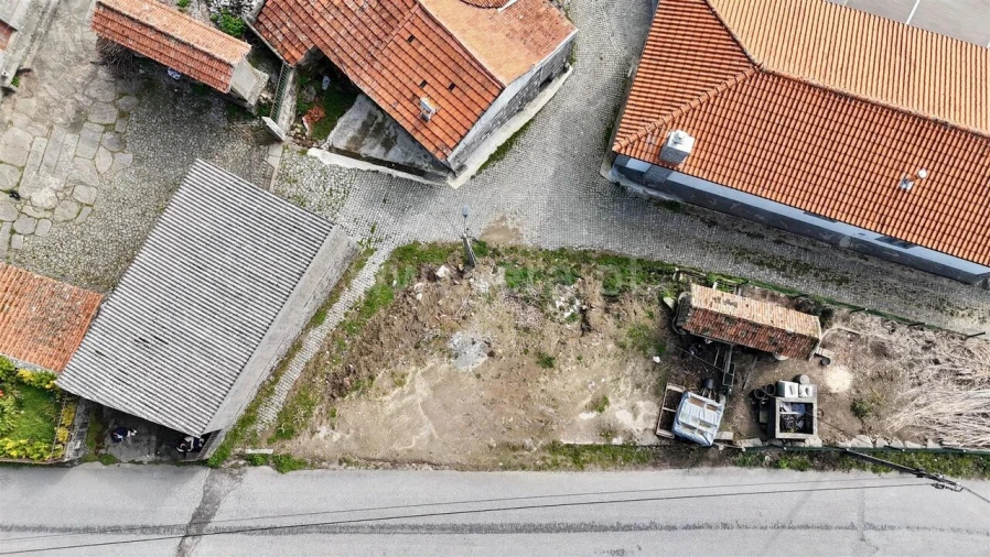 Moradia T0 para Venda em Gestaço