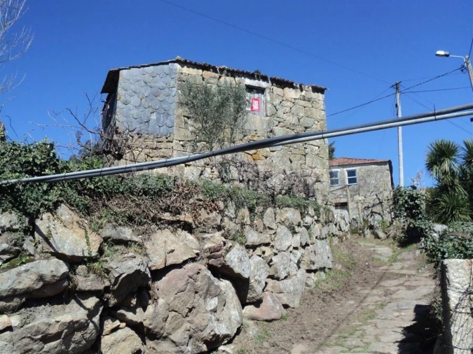 Moradia T0 para Venda em Sande e São Lourenço Foto 1