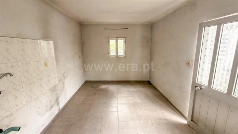 Moradia T4 para Venda em Gove