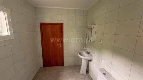 Moradia T4 para Venda em Gove