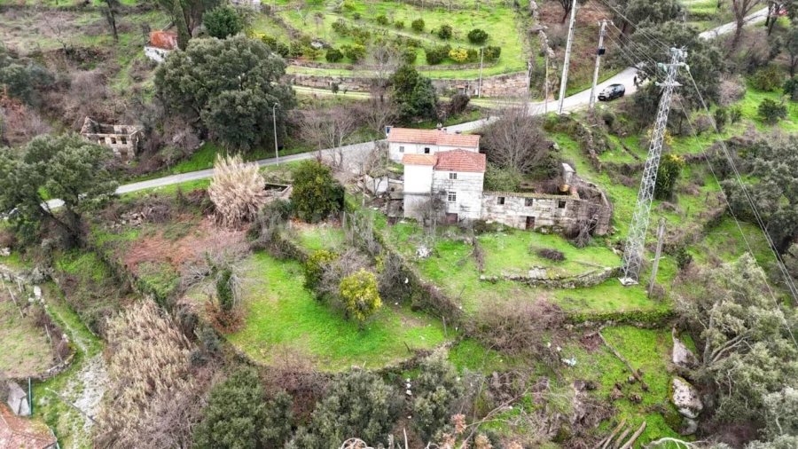 Moradia T4 para Venda em Gove Foto 4