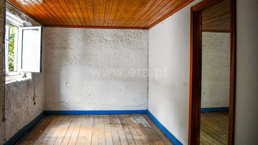 Moradia T4 para Venda em Gove Foto 6