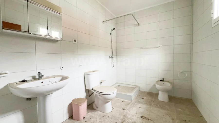 Moradia T4 para Venda em Gove Foto 9