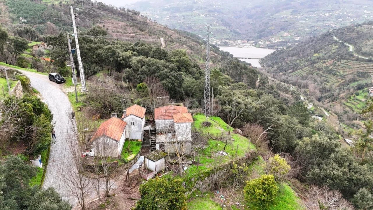 Moradia T4 para Venda em Gove Foto 2