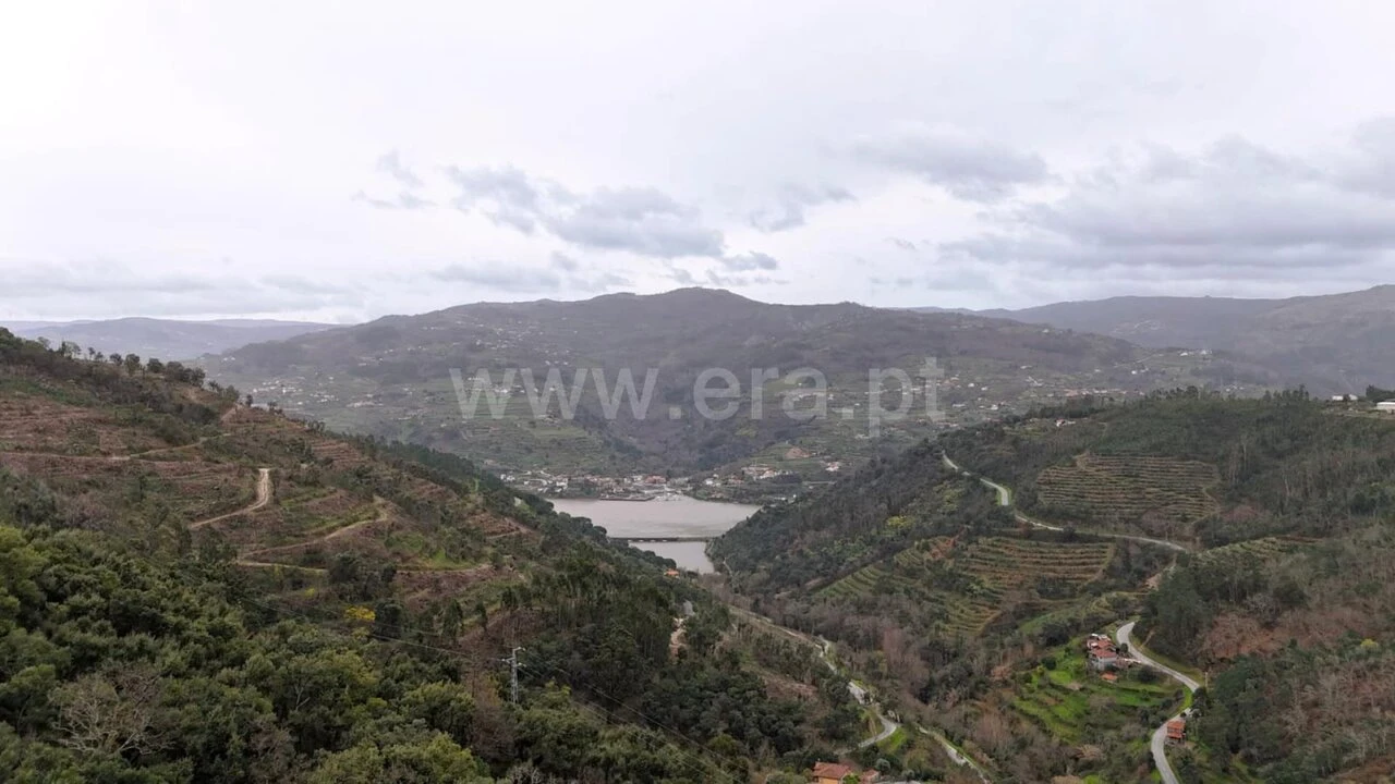 Moradia T4 para Venda em Gove Foto 8