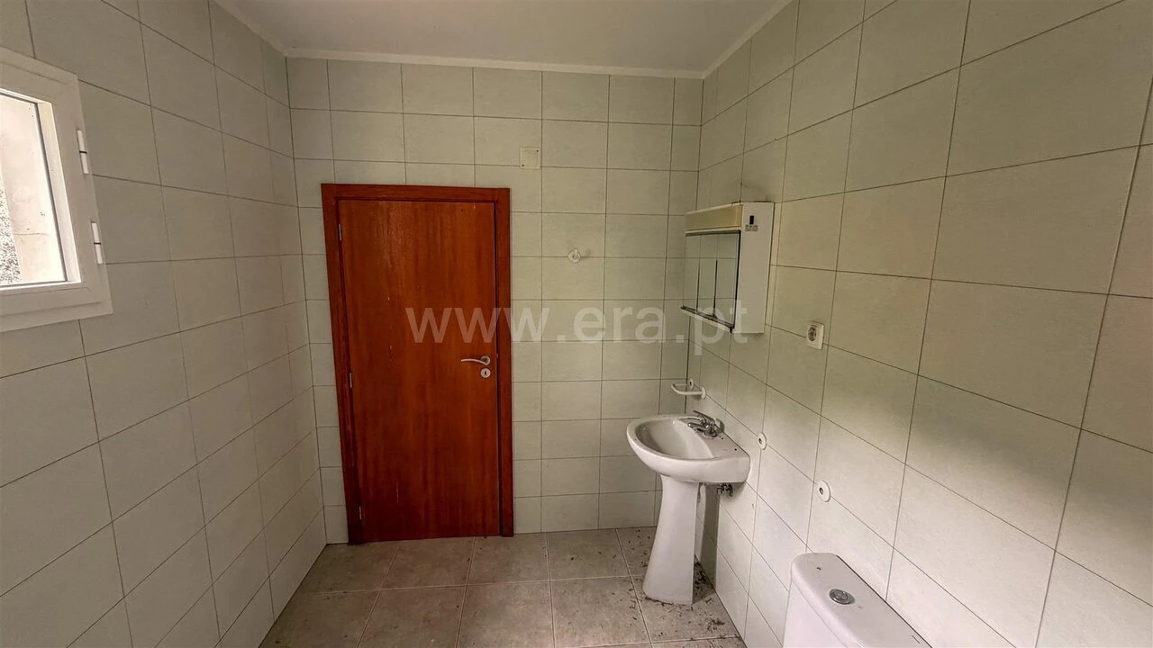 Moradia T4 para Venda em Gove Foto 17
